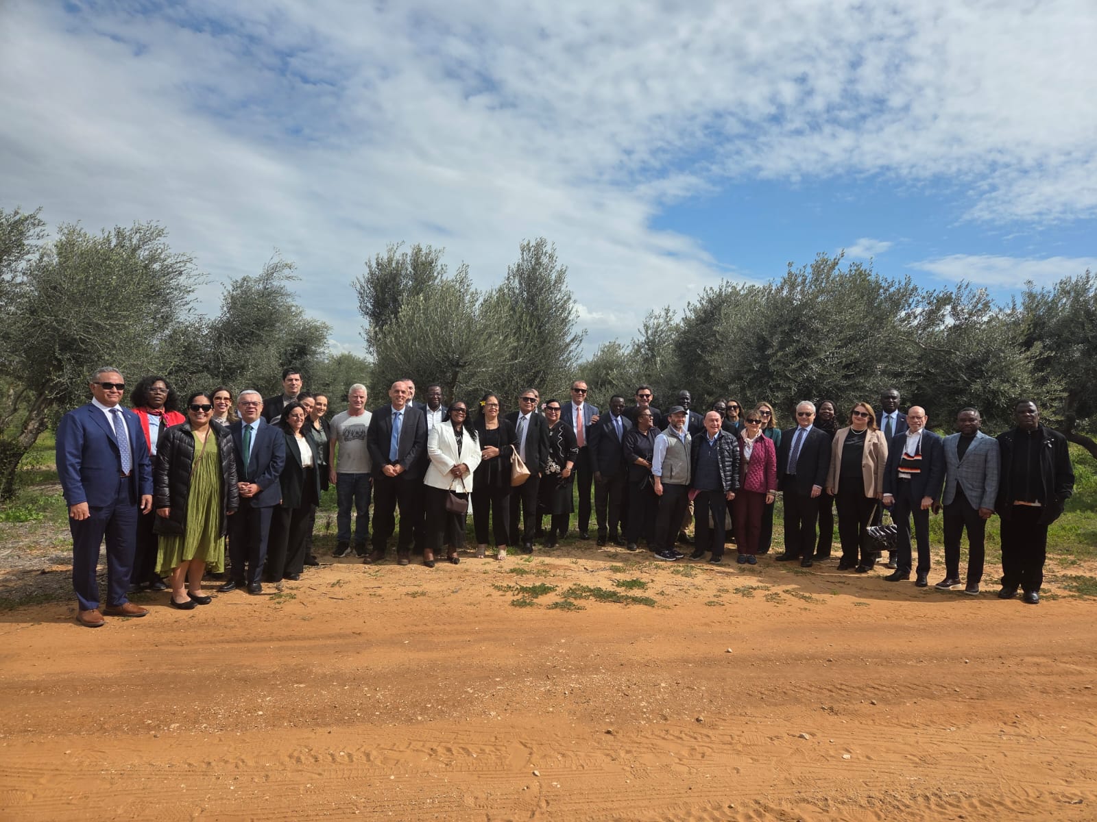 חברי המשלחת- קרדיט צילום למכון וולקני