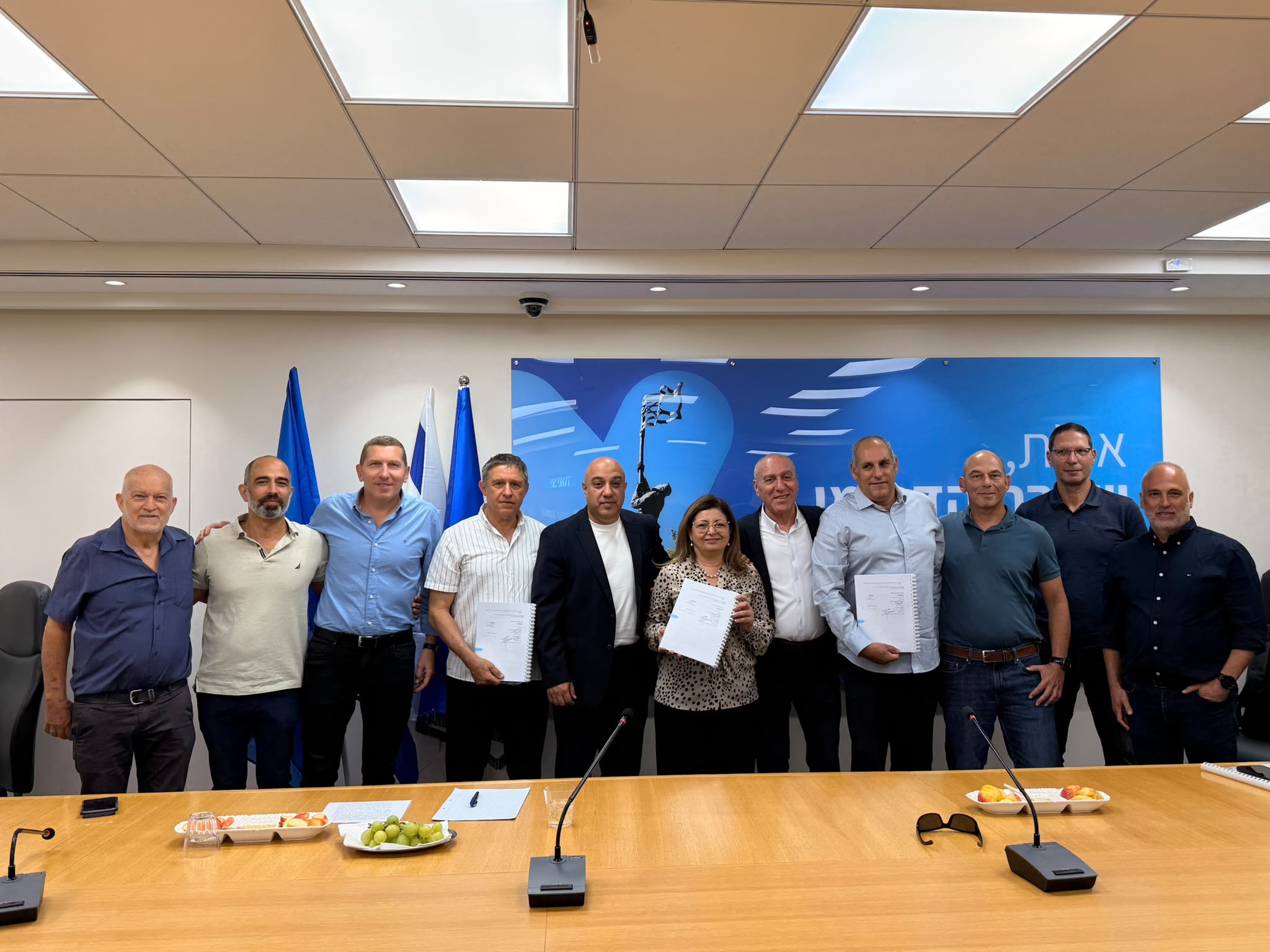 מהים הפתוח לייצור "כחול לבן"